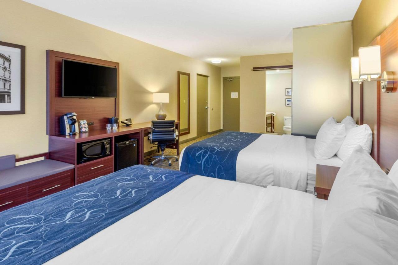 Comfort Suites Downtown ווינדזור מראה חיצוני תמונה