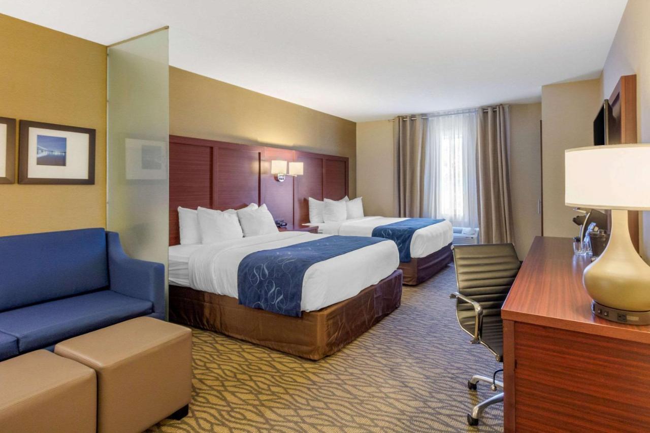 Comfort Suites Downtown ווינדזור מראה חיצוני תמונה
