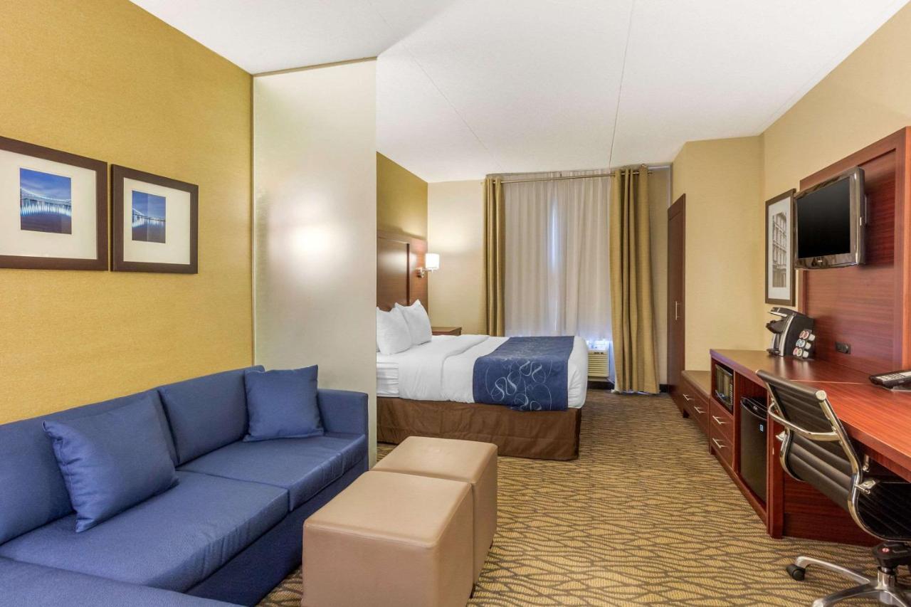 Comfort Suites Downtown ווינדזור מראה חיצוני תמונה